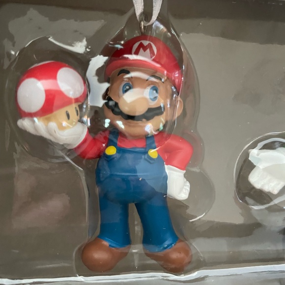 Mario & Luigi Ornaments - Picture 8 of 9